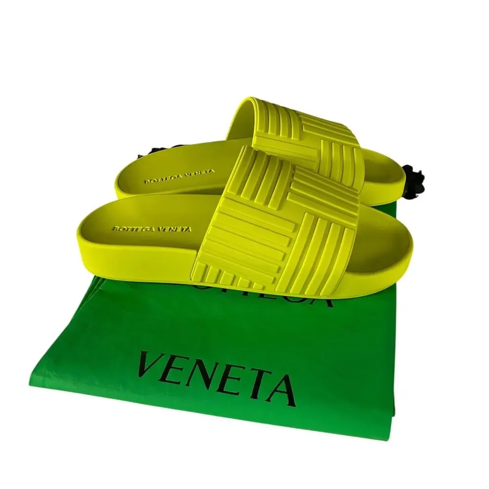 Bottega Veneta Textured Green Rubber Slides 7 US / 37 EU NWT